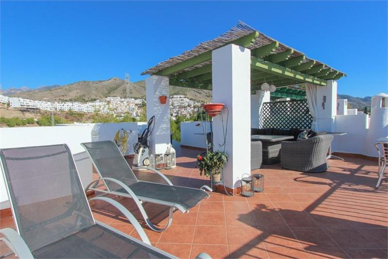 Amazing 3 Bedroom Townhouse In Nerja Exterior photo